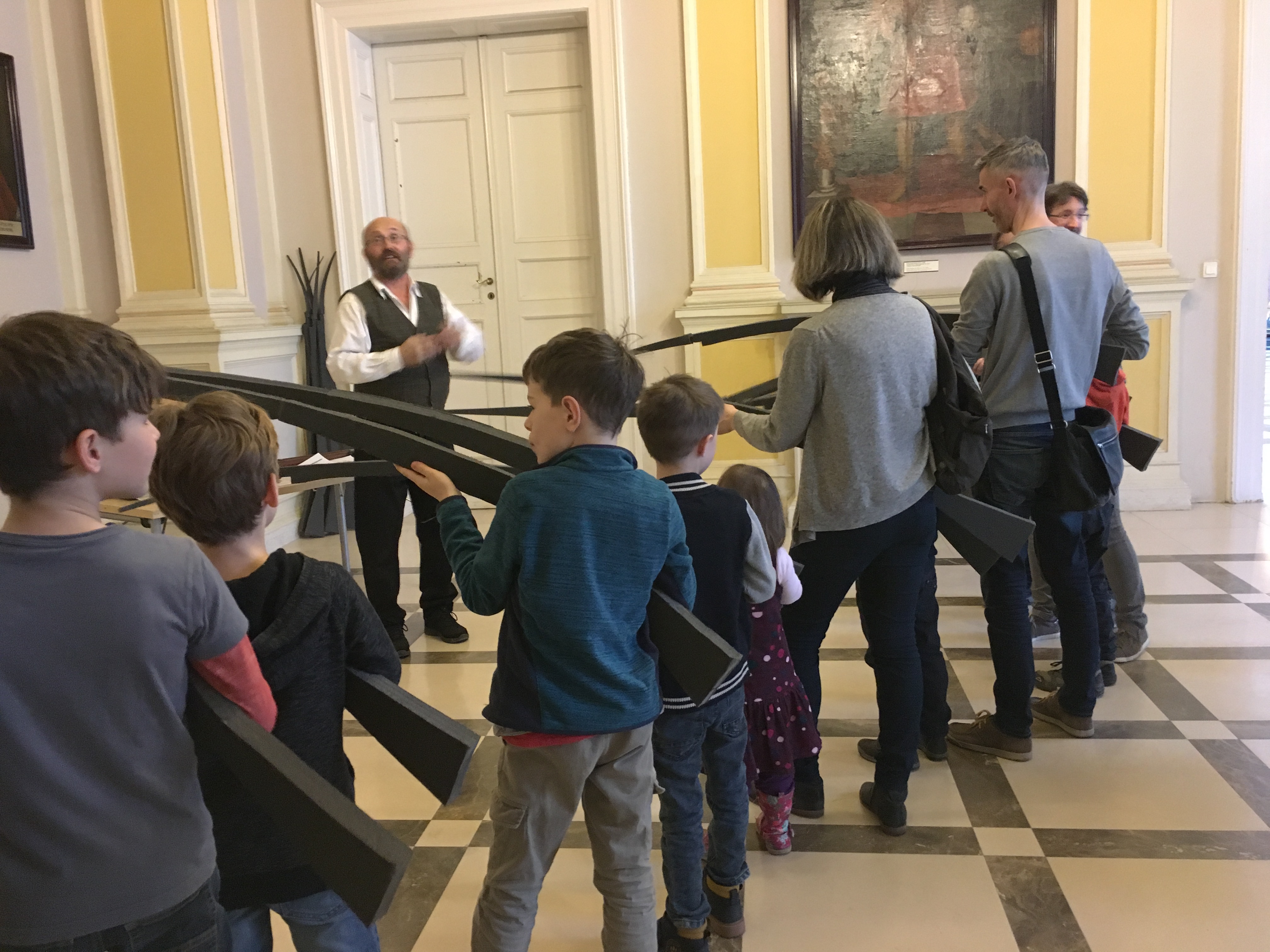 02/23 Fényesebb a láncnál a kard 