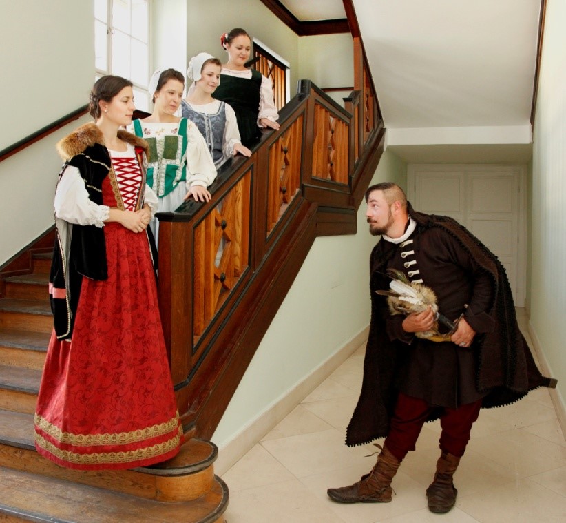 ELMARAD! BOSZORKÁNYOK ÉS KIRAKATPEREK. BÁTHORY ERZSÉBET AZ ÖRDÖG ASSZONYA? ELMARAD! BOSZORKÁNYOK ÉS KIRAKATPEREK. BÁTHORY ERZSÉBET AZ ÖRDÖG ASSZONYA?