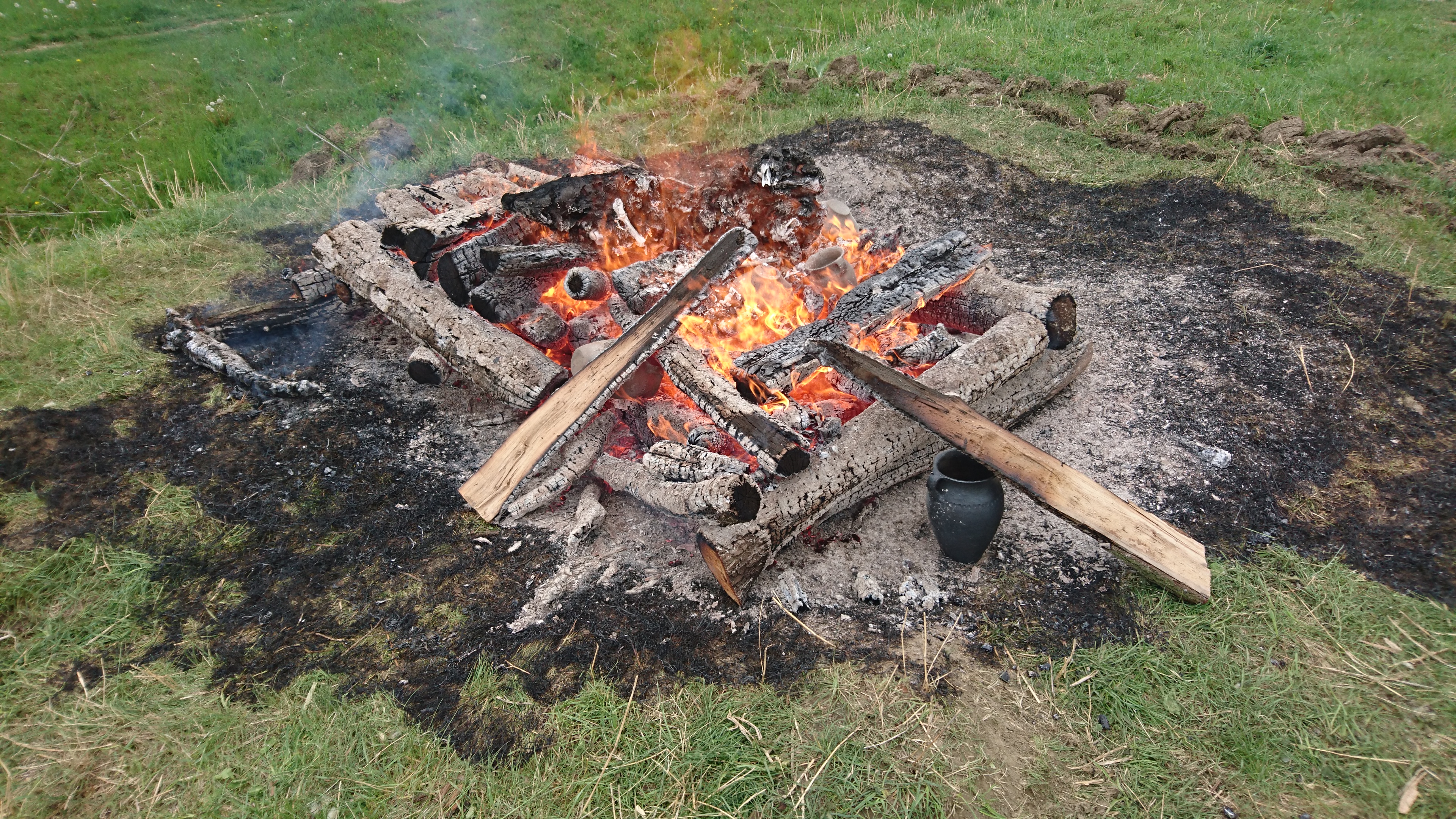 Késő bronzkori halotthamvasztás rekonstruálása Késő bronzkori halotthamvasztás rekonstruálása