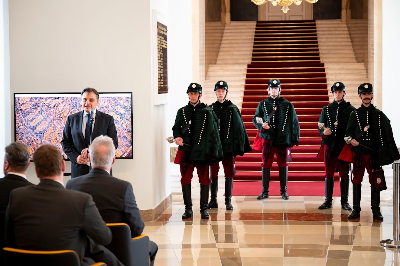 Új arculattal, új kamarakiállítással és megújult kiállítóterekkel indítja a tavaszt a Magyar Nemzeti Múzeum Új arculattal, új kamarakiállítással és megújult kiállítóterekkel indítja a tavaszt a Magyar Nemzeti Múzeum