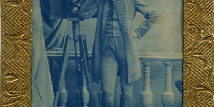 Veress Ferenc fotográfus önarcképe. Kolozsvár, 1860-as évek 