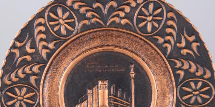 Ajándék Kádár Jánosnak