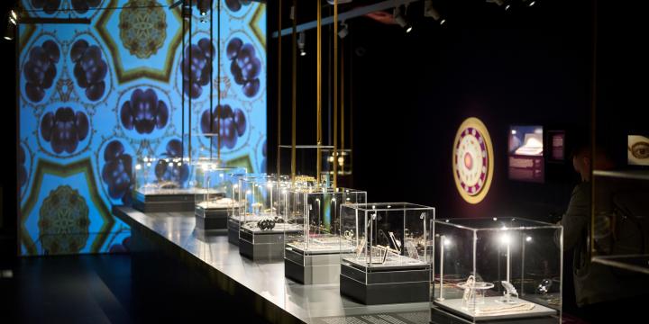 Az óriási érdeklődésre való tekintettel Június 22-ig meghosszabbítottuk a Ragyogj! – Ékszerek ideje kiállításunkat