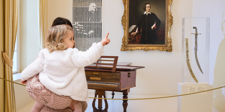 Apróságokkal a múzeumban! | Mesélnek a hangszerek