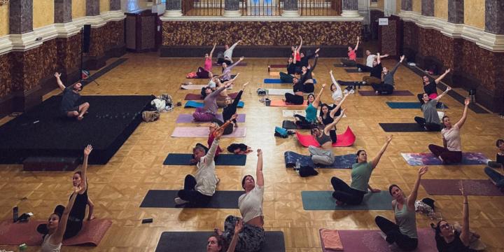 Ép testben ép lélek + | Múzeumi jóga x tárlatvezetés