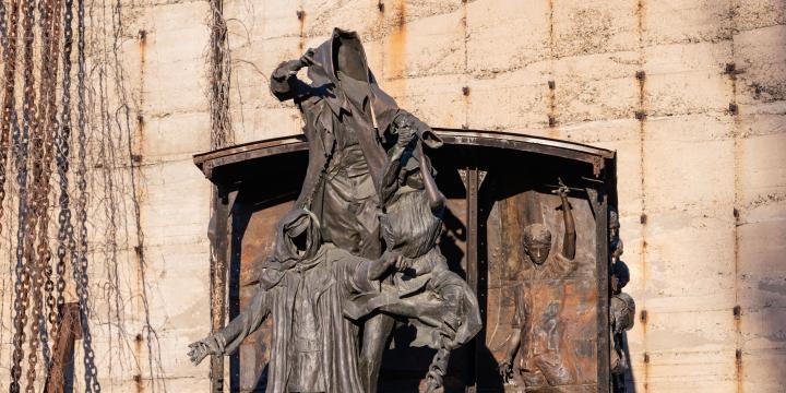 Megemlékezés a Malenkij Robot Emlékhelyen