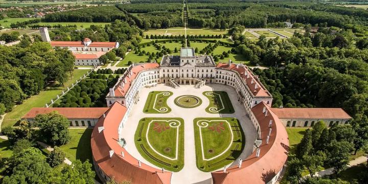 Eszterháza Kulturális, Kutató- és Fesztiválközpont,  Esterházy-kastély