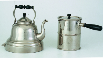 The Collection of miscellaneous utensils and articles of personal use