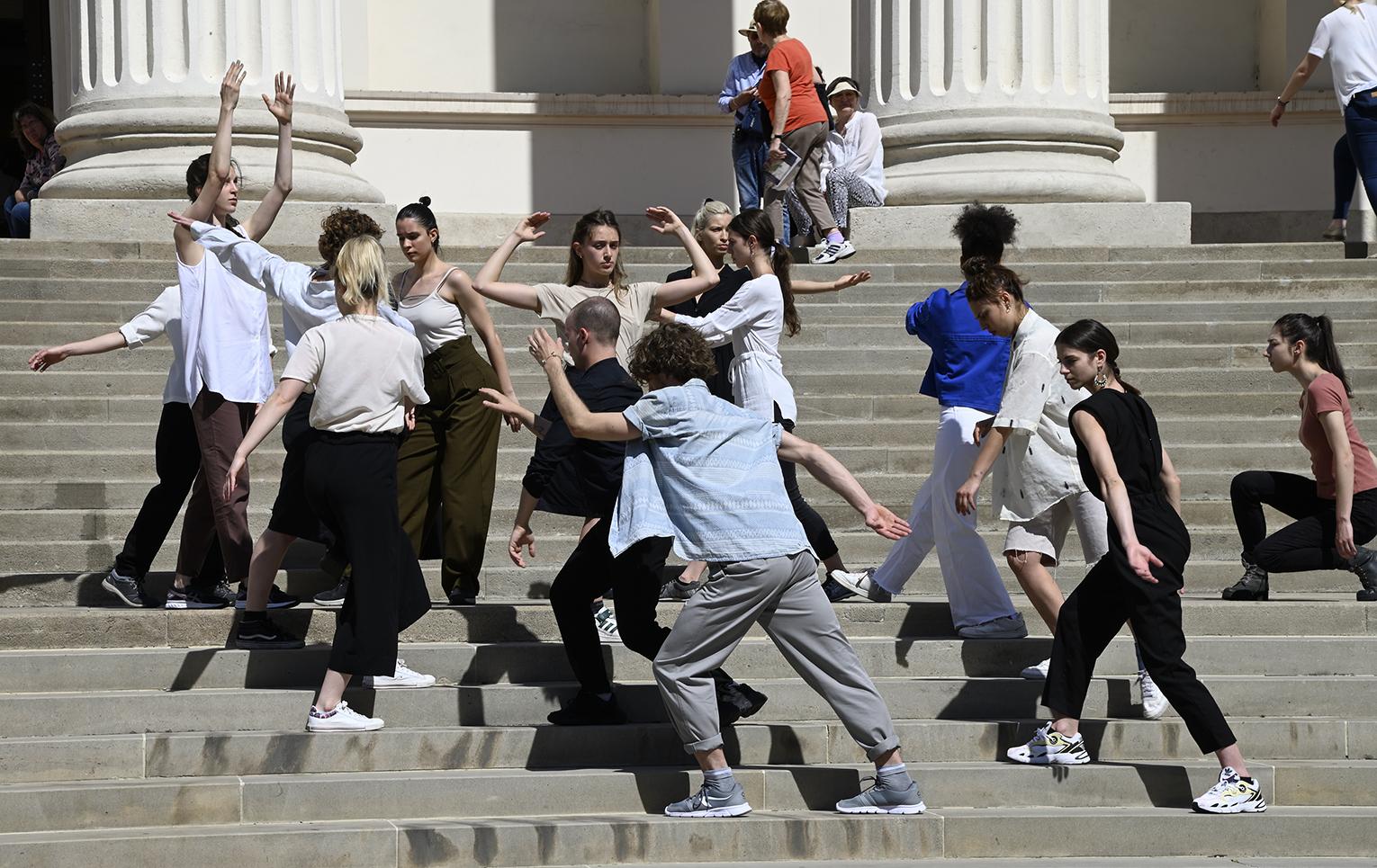 Múzeumi óra a Múzeumkertben 