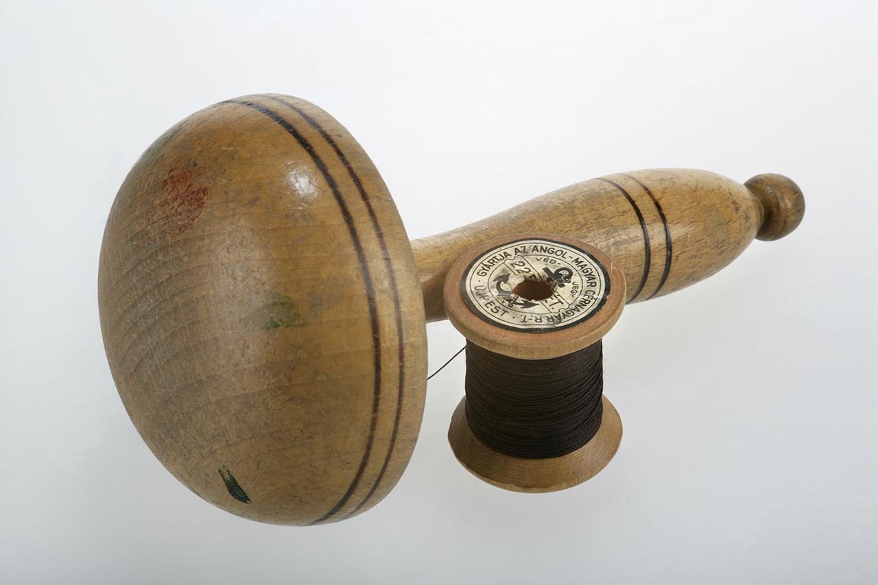 Stoppoló fa és cérna 