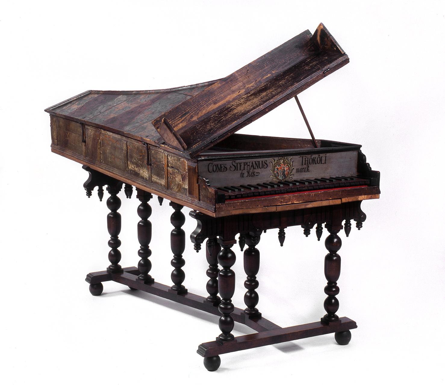 Csembaló a Thököly család tulajdonából 