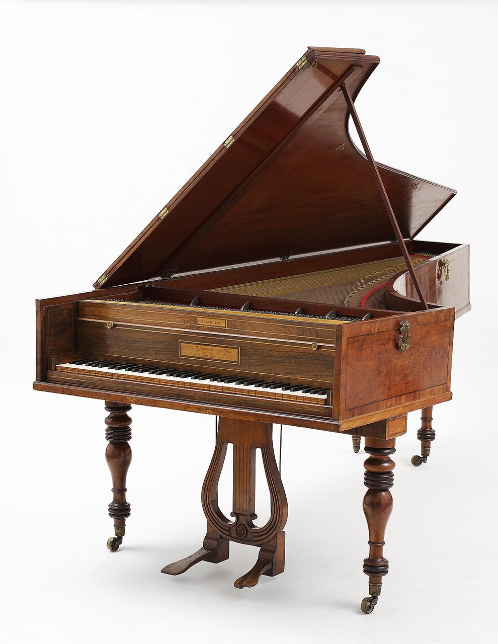 Zongora Beethoven és Liszt tulajdonából 