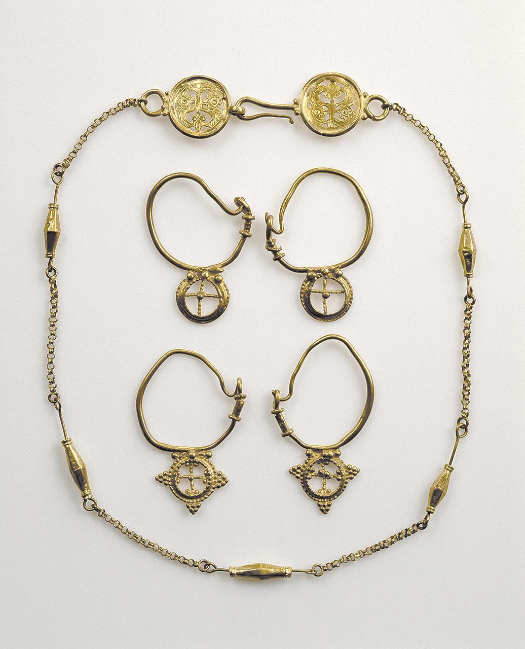 Bizánci nyakék és csillagdíszes fülbevaló