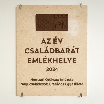 Díjeső és sikersorozat az MNMKK Magyar Nemzeti Múzeumban