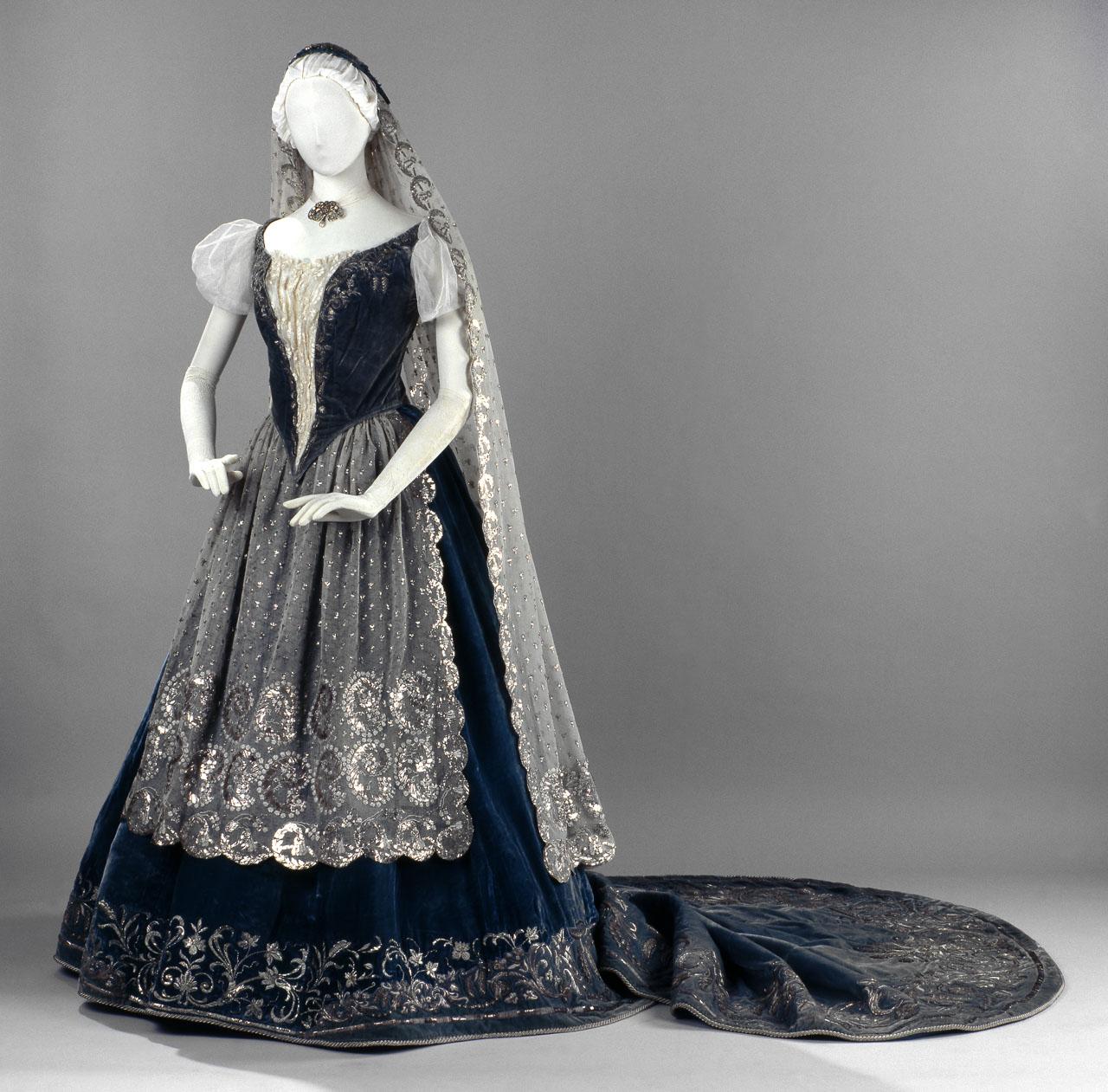 Female ceremonial dress for the coronation of 1867.