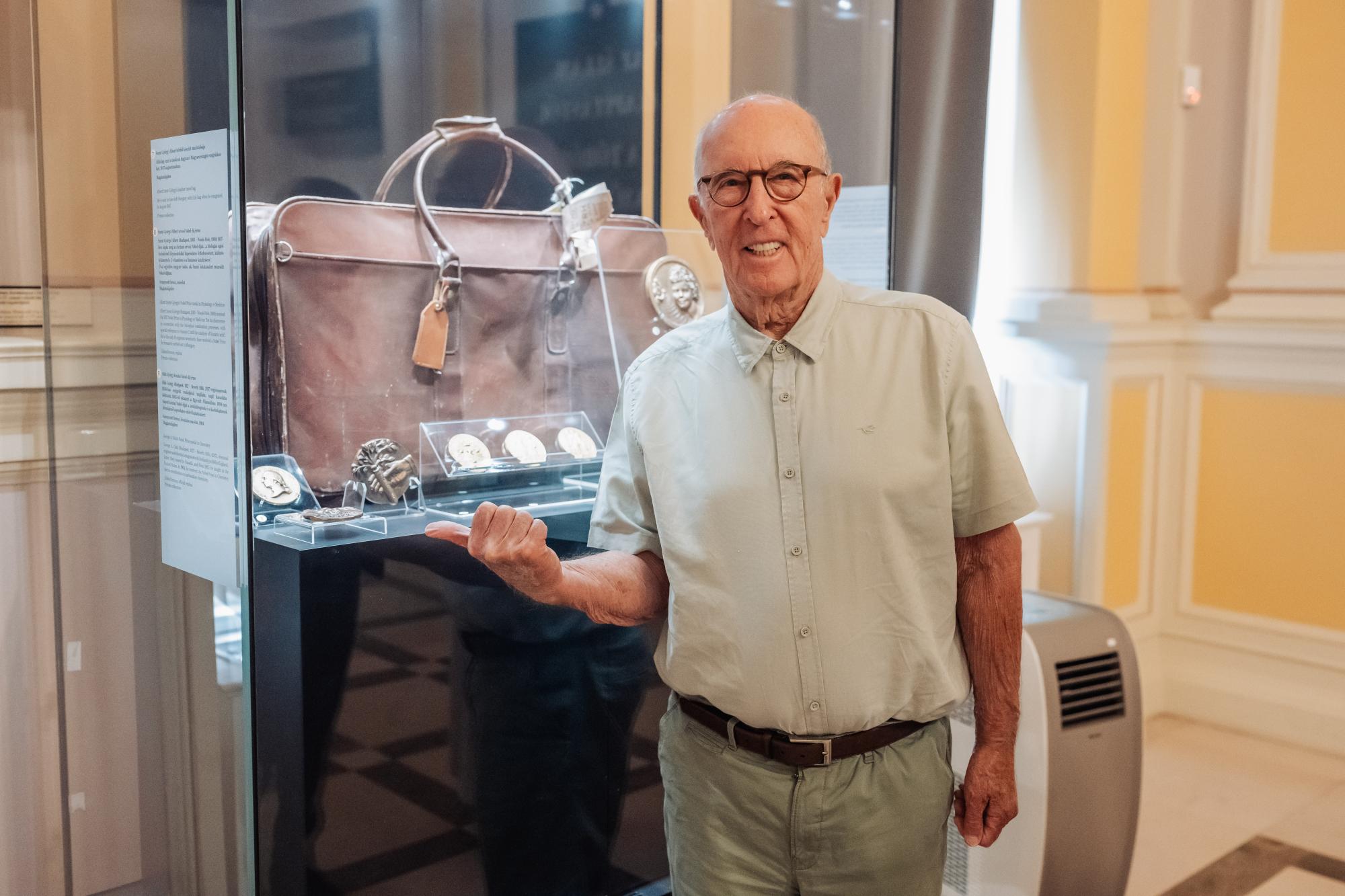 Dr. Kaáli Nagy Géza István professzor-a magyarországi Kaáli Intézet és a Balaton-felvidéki Kaáli Autó-Motor Múzeum alapítója.