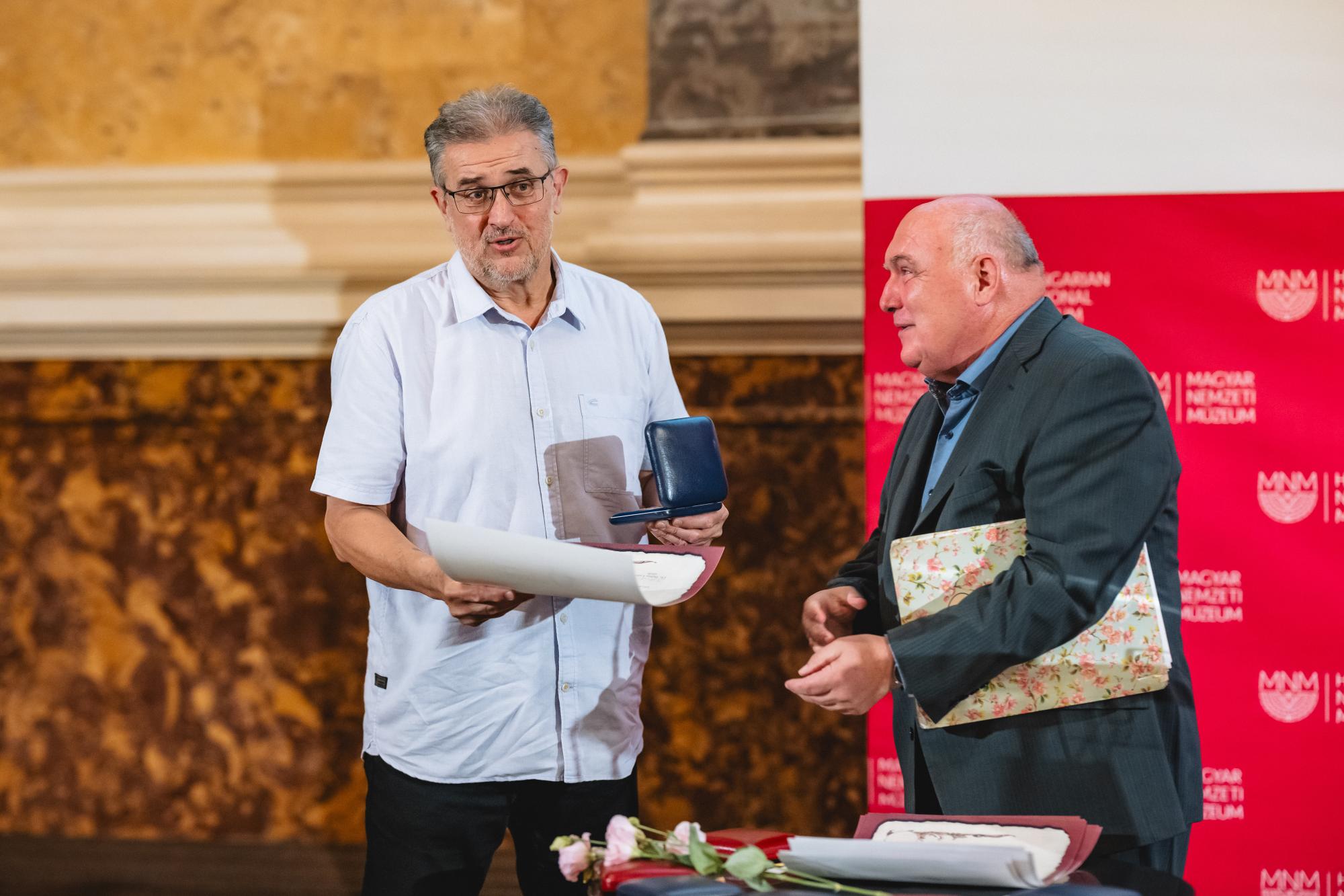 Díjátadó a numizmatikai konferencia megnyitóján