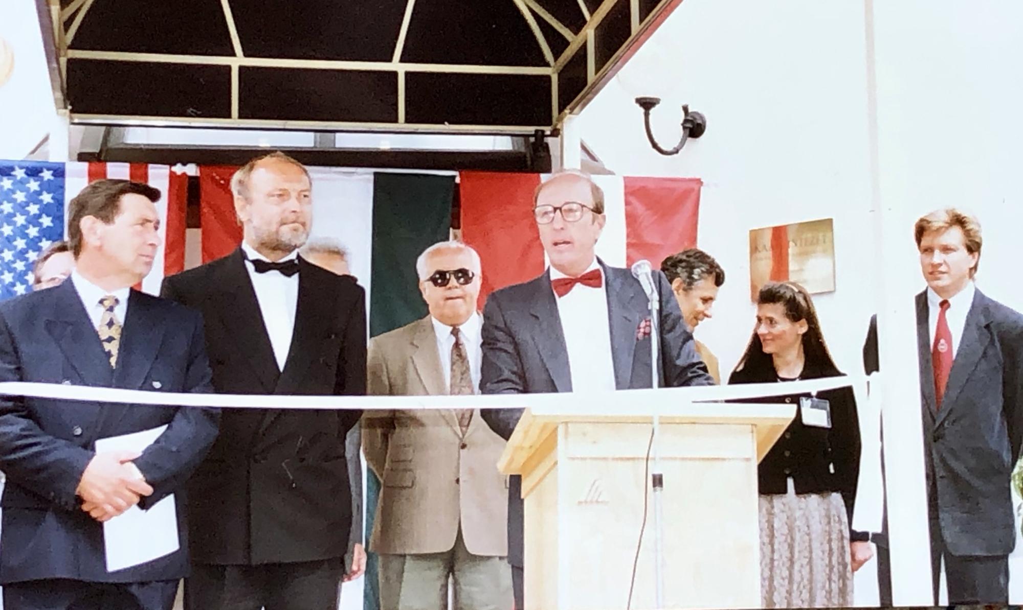 A Kaái Intézet megnyitása 1992 májusában