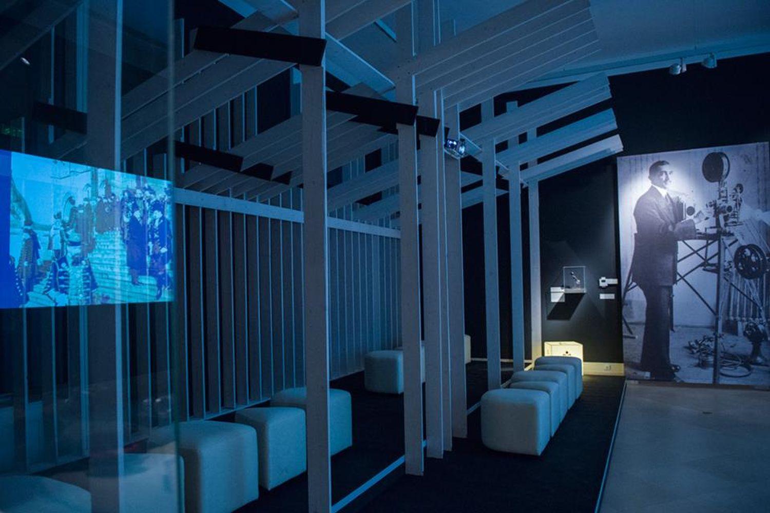 Koronázási kiállítás - fotó és film