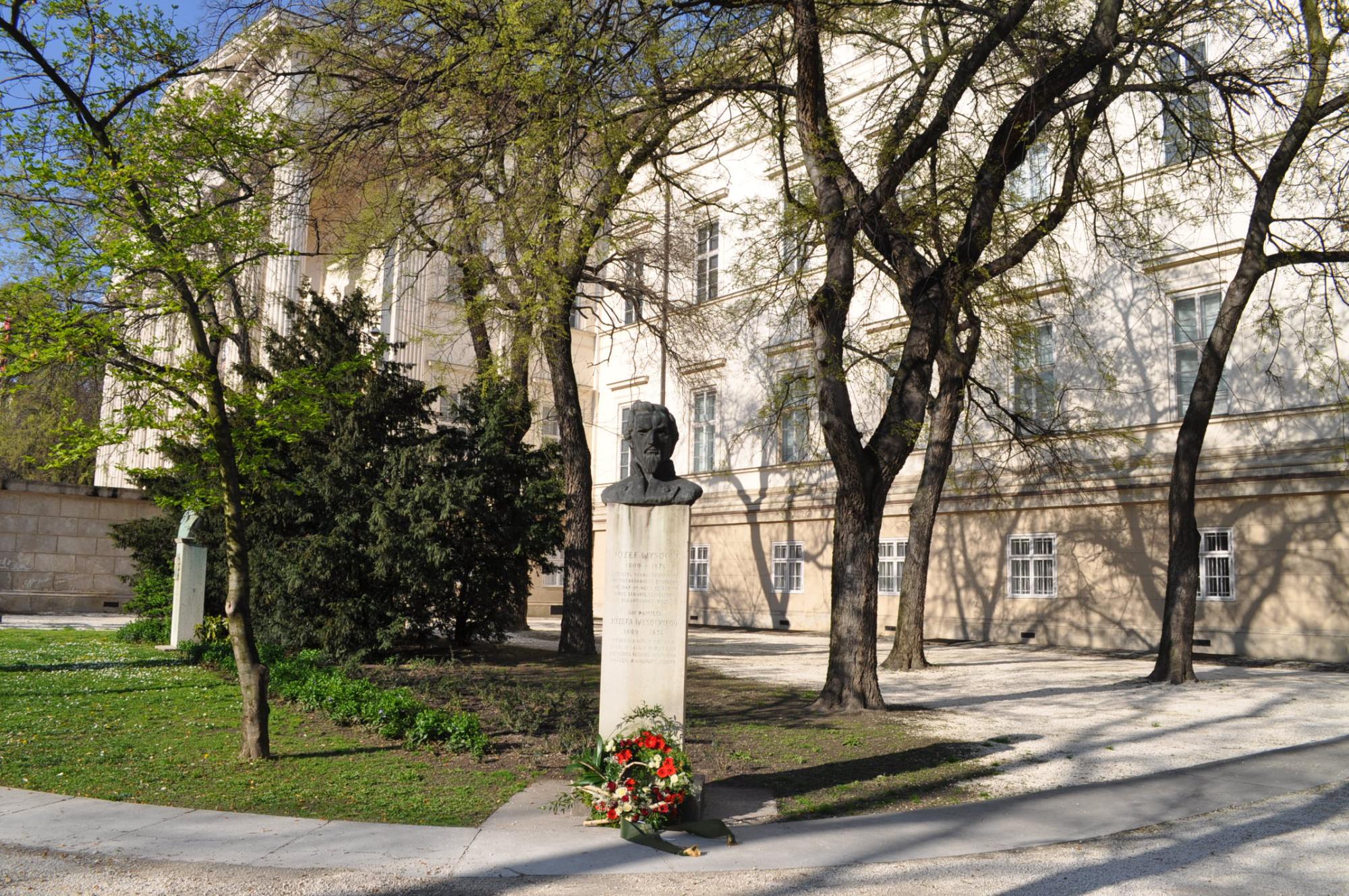 A Wysocki szobor a Múzeumkertben
