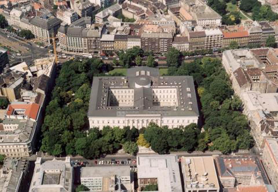 A Múzeumkert légifelvételen.