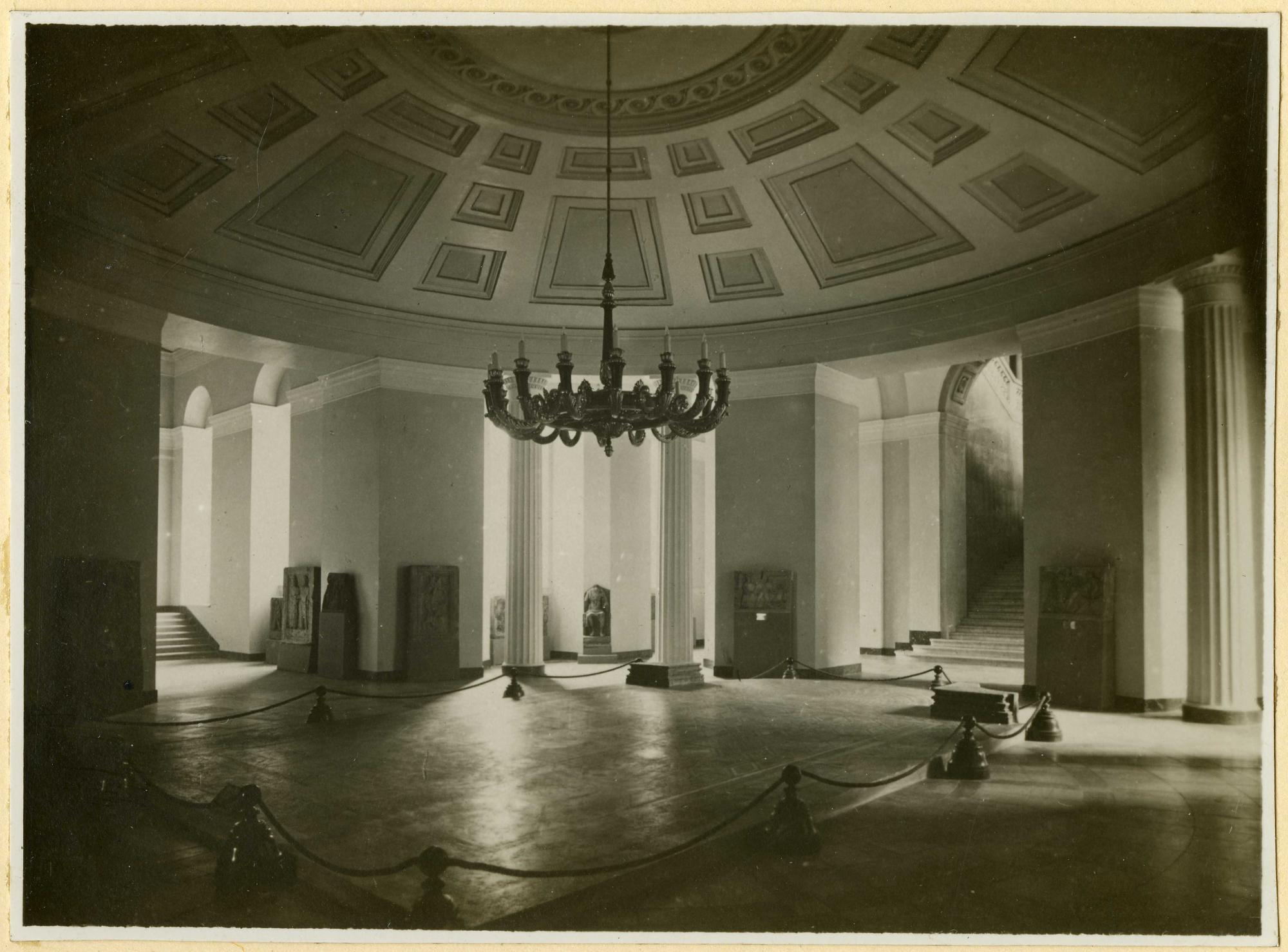 Koronás fő a magyar Nemzeti Múzeumban 2