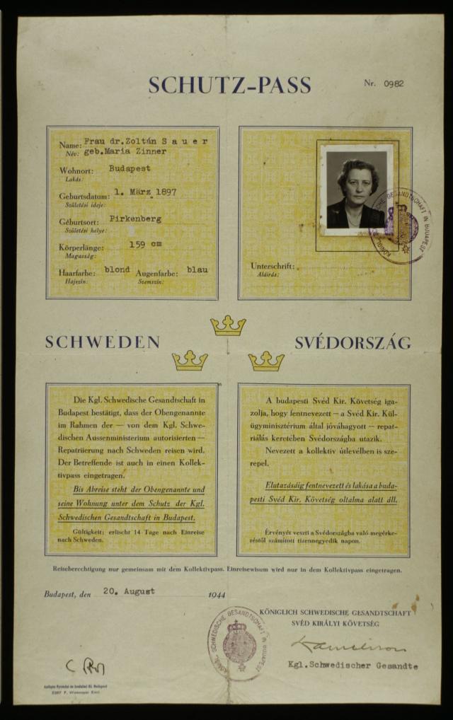 Dr. Sauer Zoltánné részére a Svéd Kir. Követség által kiállított oltalomlevél. Budapest, 1944.  augusztus 20.