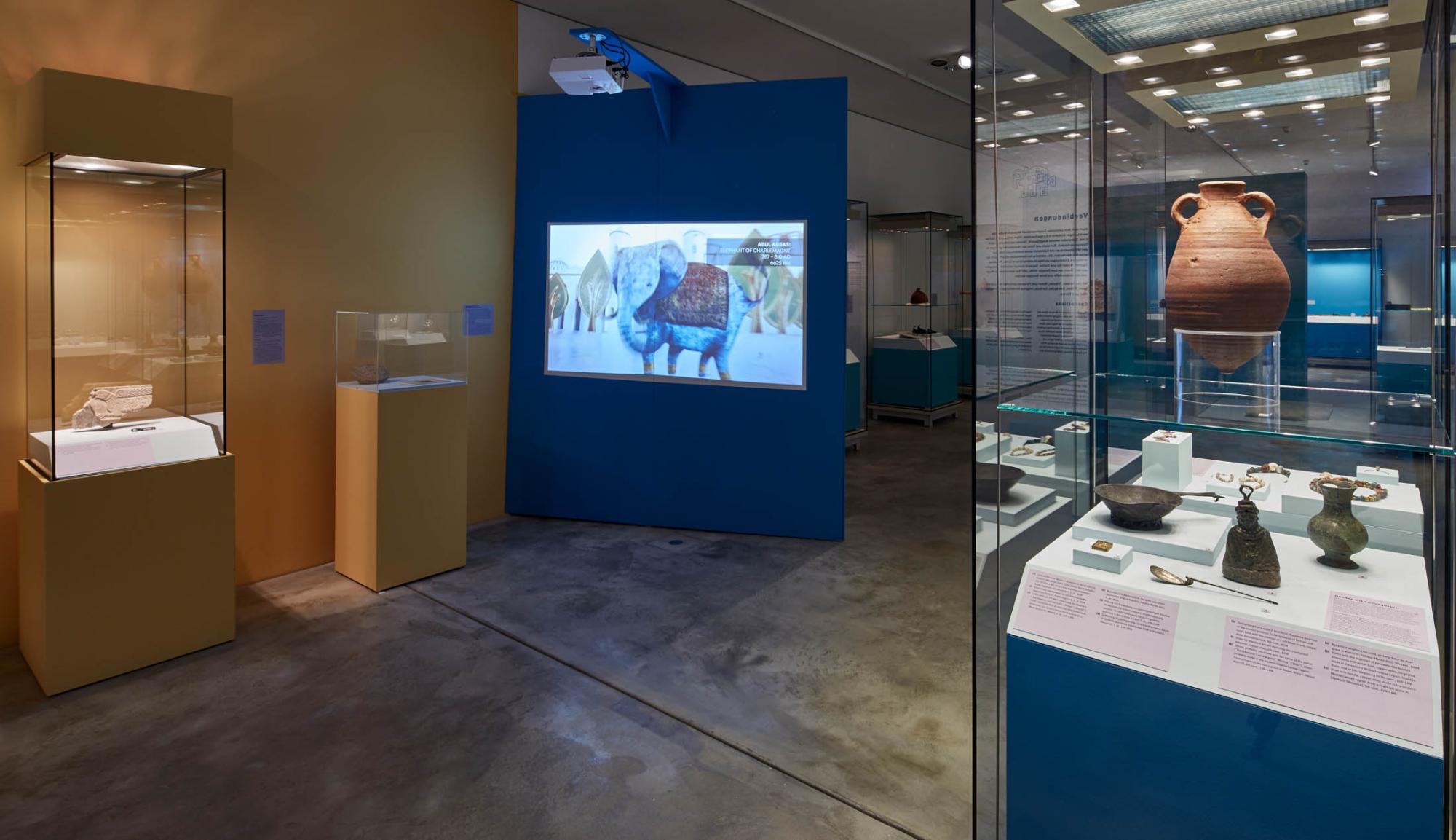 Bonnban járnak az avarok