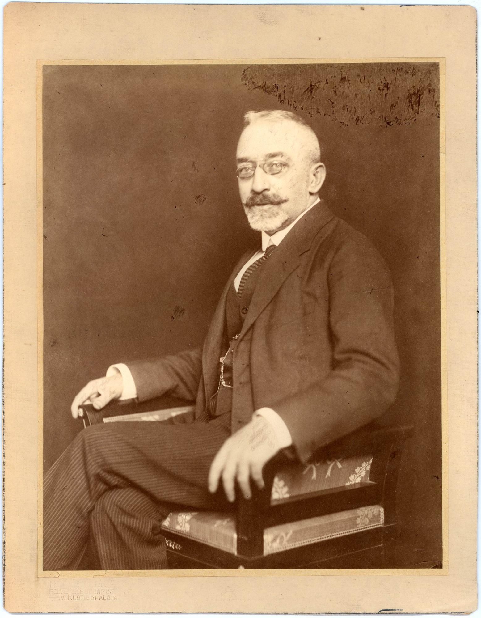 Fejérpataky László