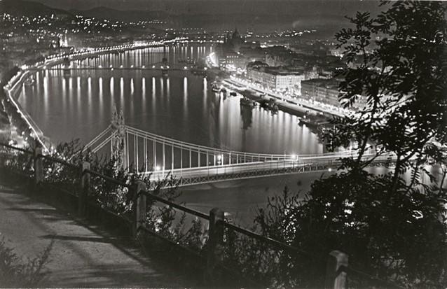  Fény az éjszakában 13