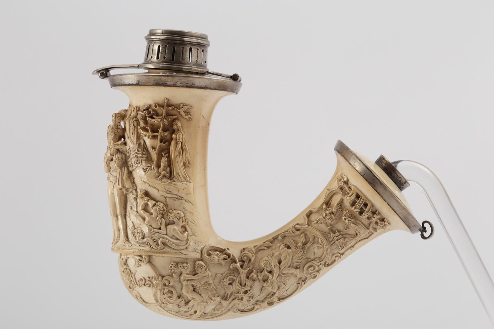 Meerschaum pipe  (1974.512)