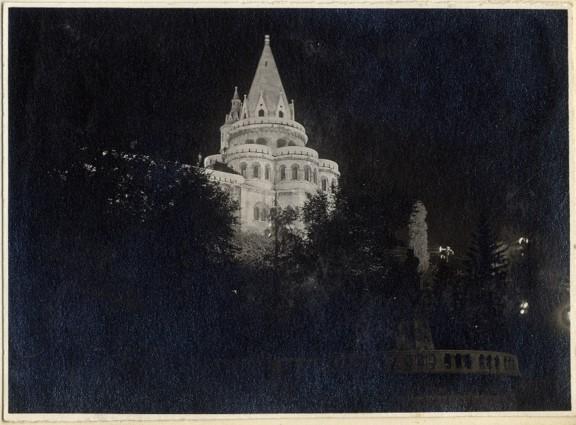 Fény az éjszakában 10