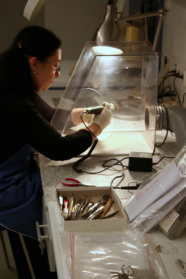 Restaurátor munka közben 3