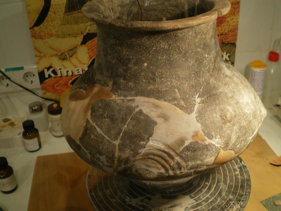 Bronzkori urna az M3-as autópályás ásatásból 13