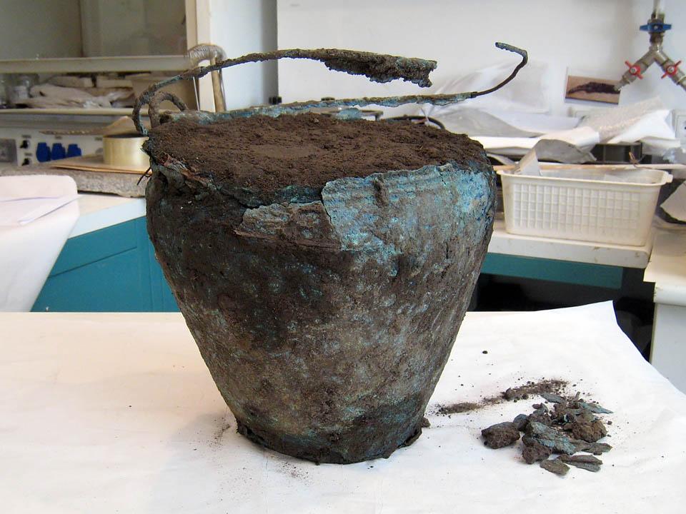 Pócspetri lelőhelyről előkerült szitula 1