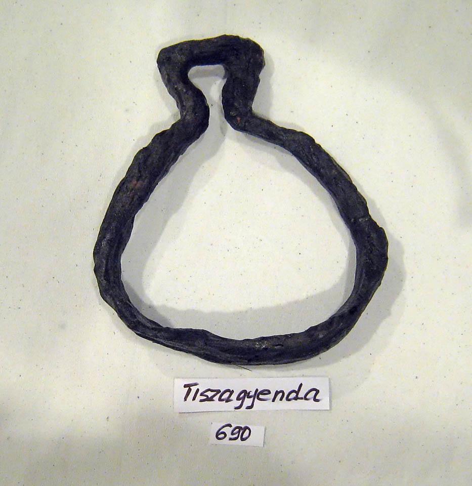 Kengyelpár kész állapotban