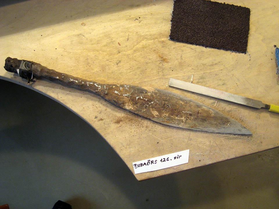 Vaslándzsa kezelés közben