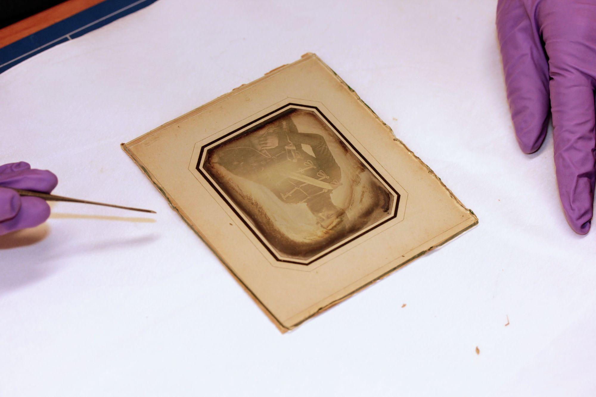 Nemzetőr dagerrotípia restaurálása8