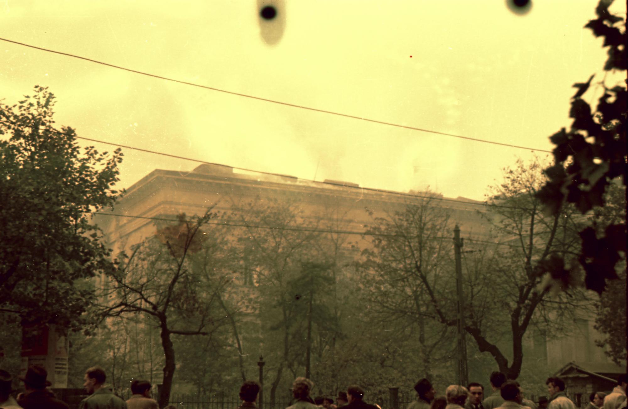 Ég a Nemzeti Múzeum épülete