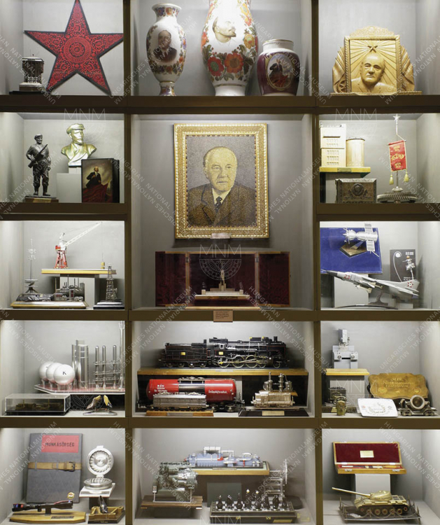 Gifts for János Kádár