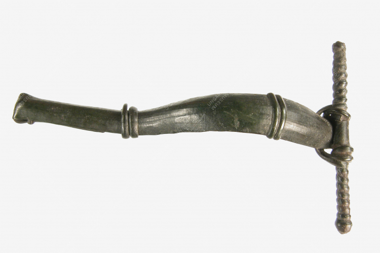 Aláhajtott lábú fibula