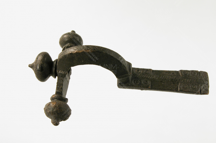 Hagymafejes fibula