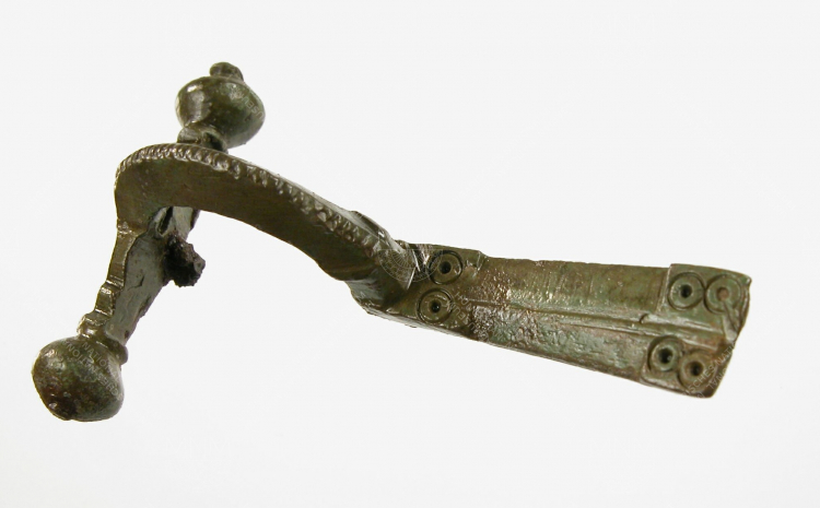 Hagymafejes fibula