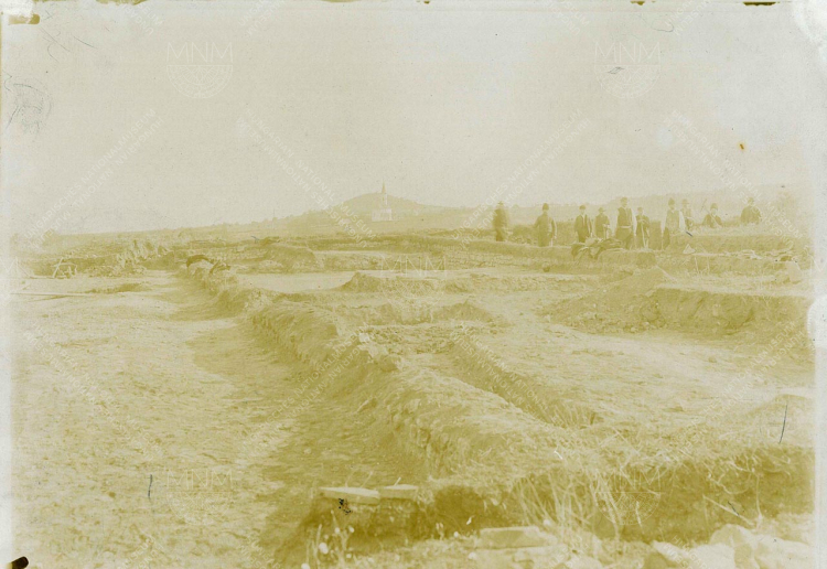 Ásatási fotó az 1900-as évek első harmadából