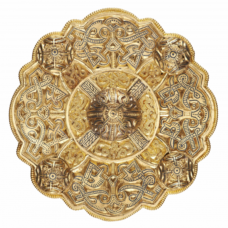 Gold disk fibula from Kölked