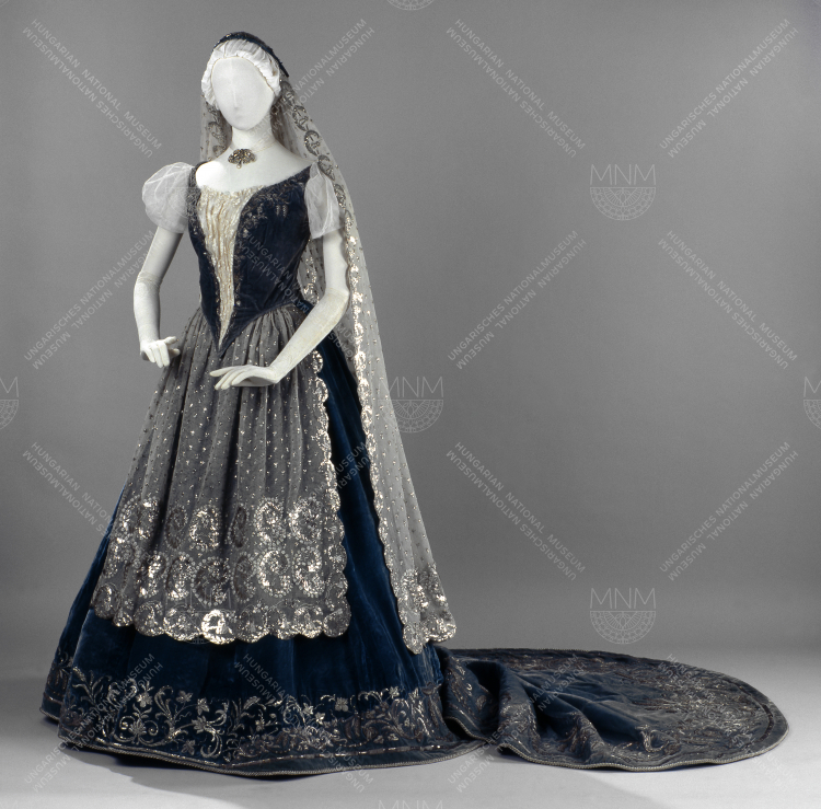 LADY’S GALA ATTIRE