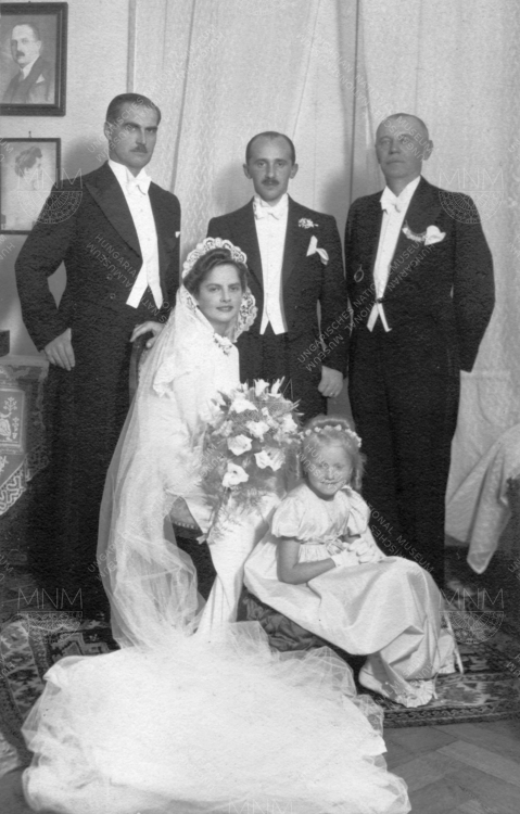 Szerelem az Úri utcában: Ney Katalin és dr. Buzinkay György esküvői képe, 1940.