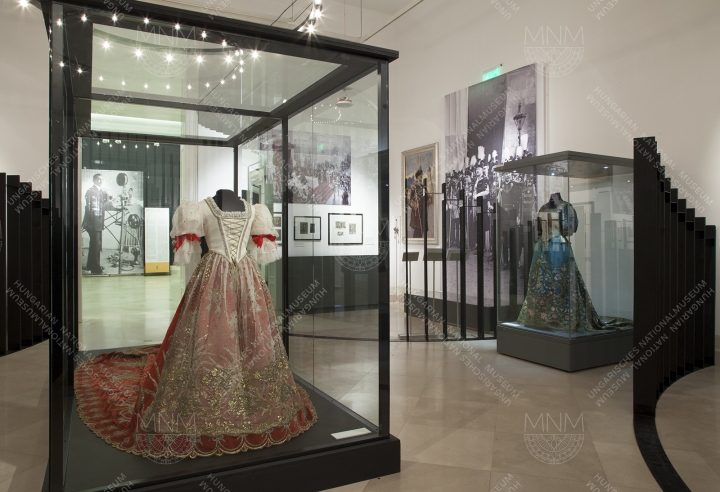 Utolsó felvonás - IV. Károly király koronázása - 1916