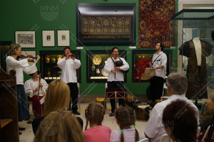 A törökellenes harcok muzsikája a hódoltság korának tárgyi emlékei között
