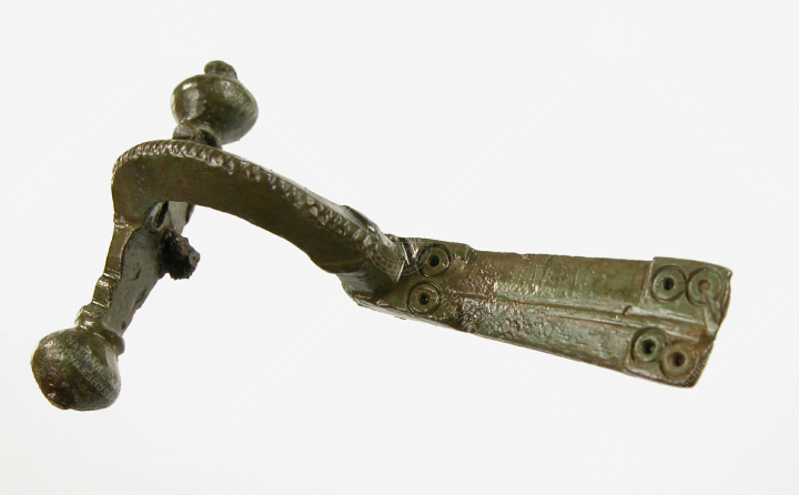 Hagymafejes fibula
